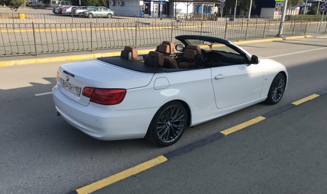 BMW 320i кабриолет в Крыму