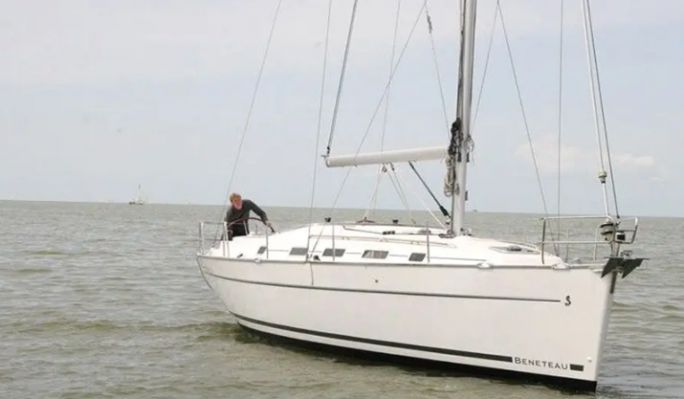 Парусная Яхта Beneteau Cyclades 39.3 в Афинах, Греция