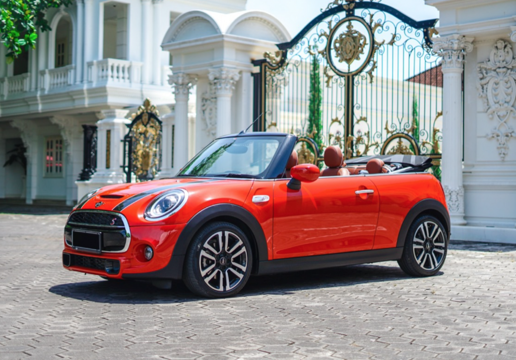 Mini Cooper Orange On Red 2017 или аналог на Бали