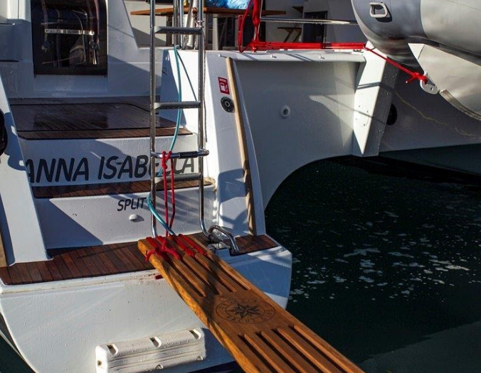 Яхта Saba 50 в Трогире, Хорватия