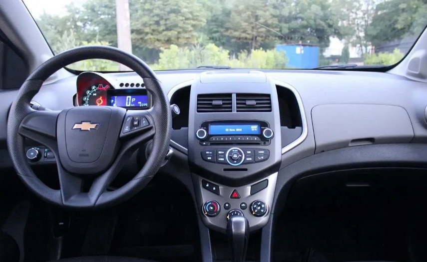 Chevrolet Aveo 2014-2017 год или аналог в Горно-Алтайске