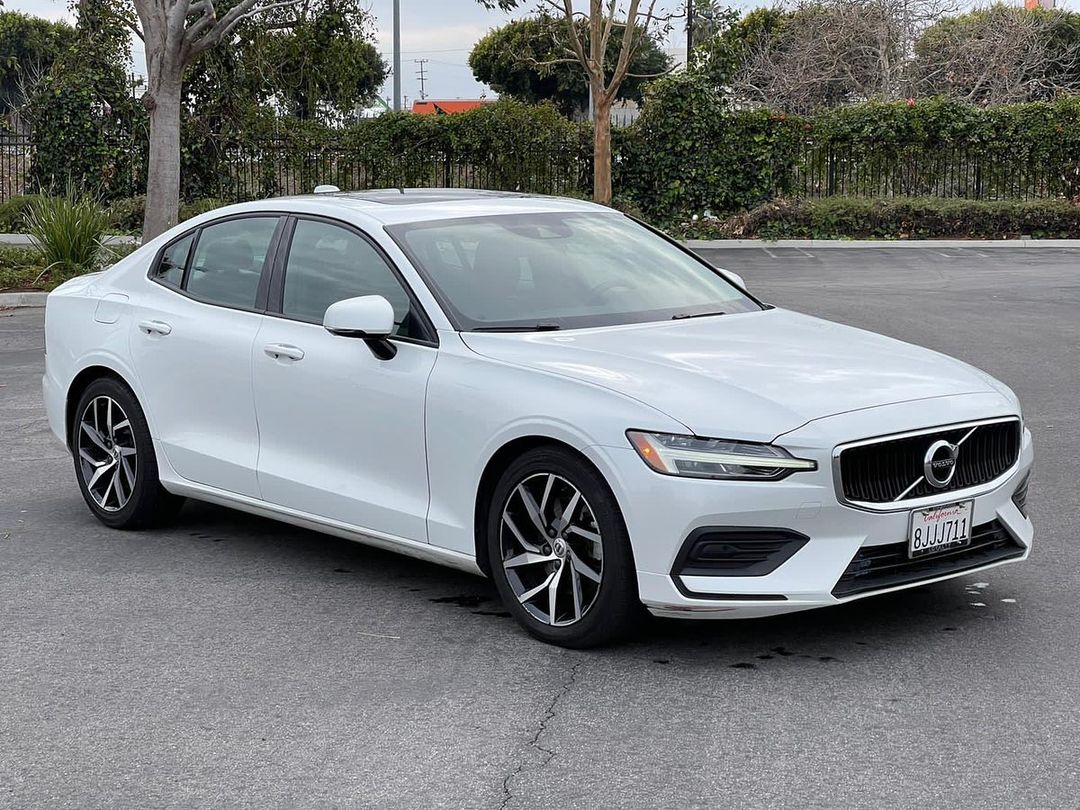 Volvo S60 2021 в Лос Анджелесе, США