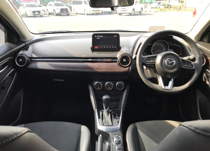 Mazda 2 DIESEL 1,5L 2018-2021 год или аналог на Пхукете, Тайланд