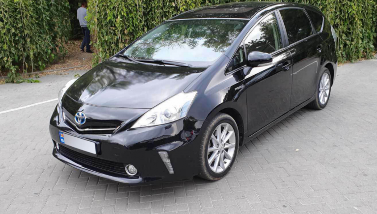 Toyota Prius V Class или аналог в Кишиневе, Молдавия