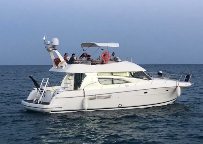 Яхта Jeanneau Prestige 46 на Кипре в Ларнаке