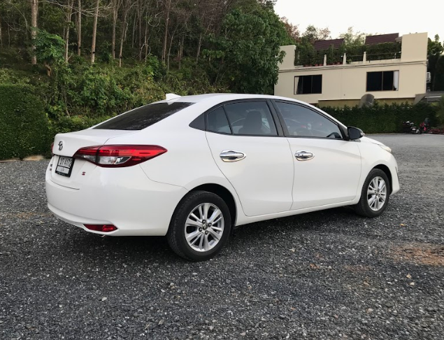 Toyota Yaris 1,2L 2017-2020 год или аналог на Пхукете, Тайланд