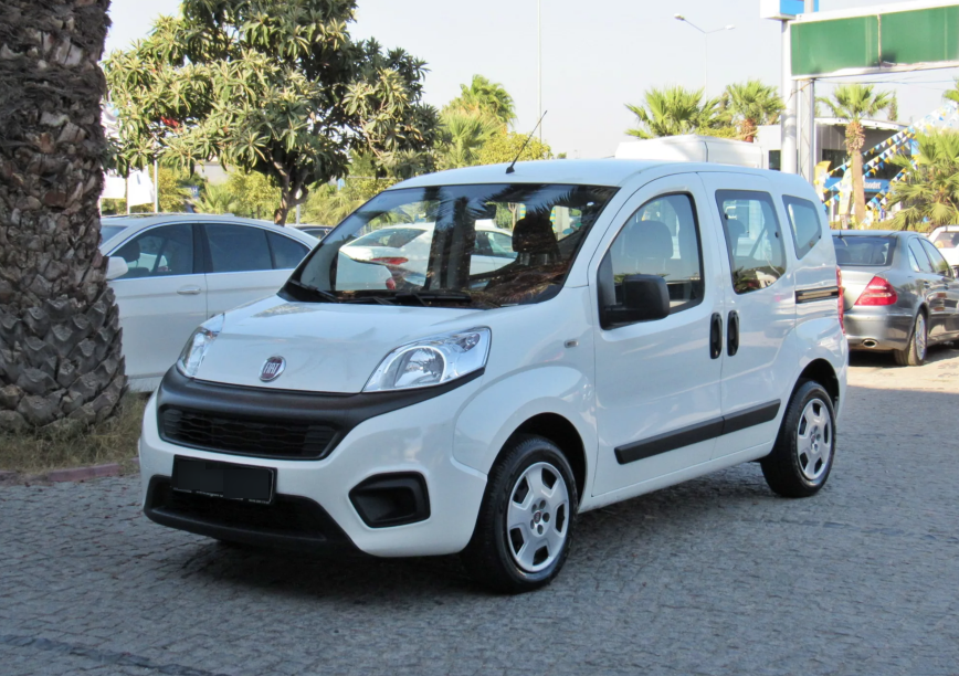Fiat Fiorino бензин механика 2015-2020 или аналог в Измире, Турция