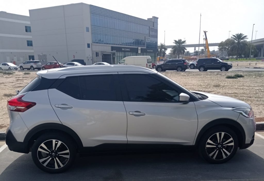 Nissan Kicks 2020-2023 год или аналог в Дубаи, ОАЭ