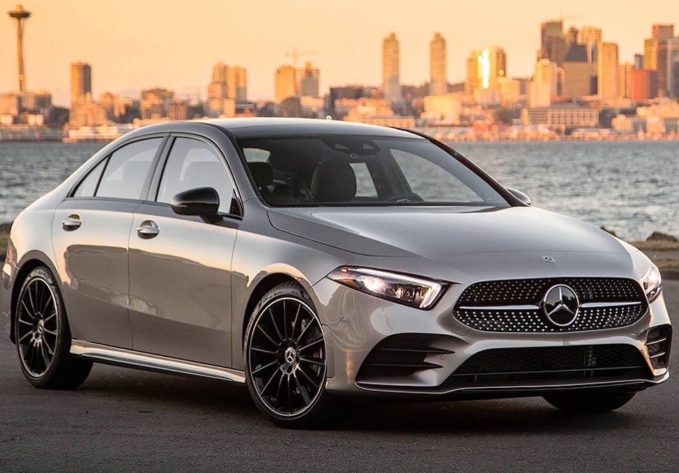 MERCEDES CLA200 Автомат Бензин