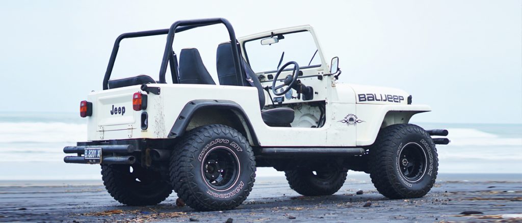 Jeep CJ7 на Бали