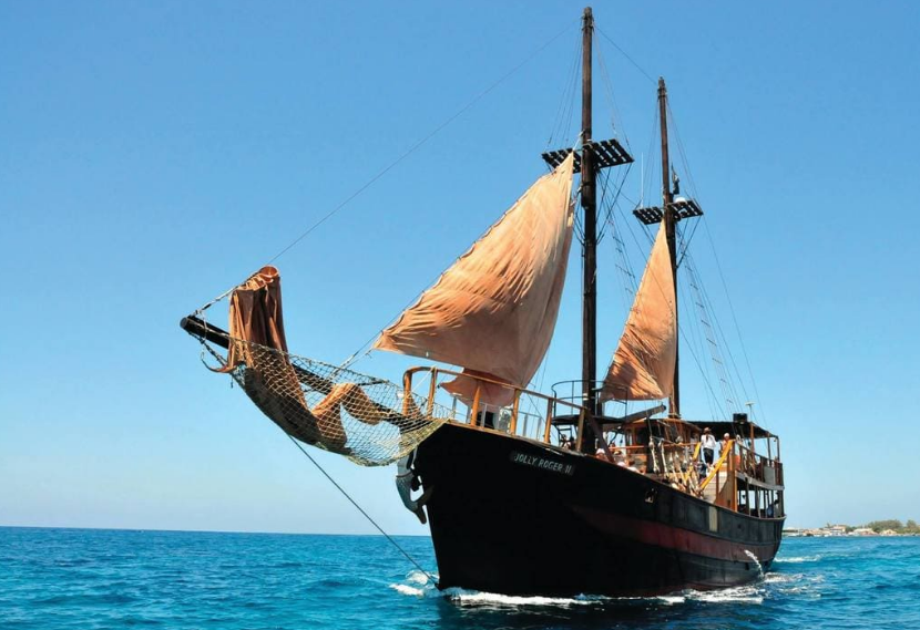 Пиратский корабль Jolly Roger II на Кипре в Пафосе