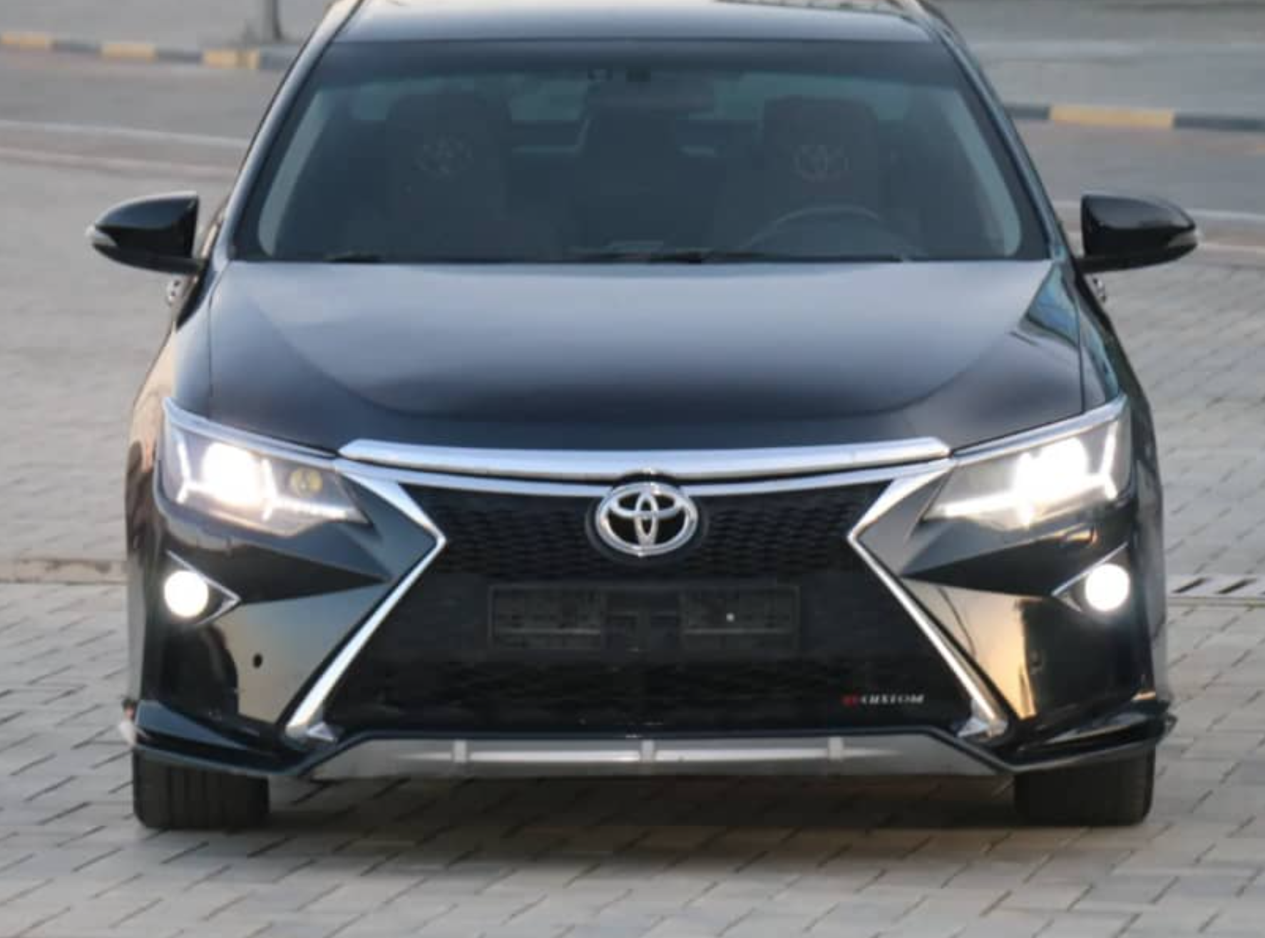 Взять в аренду Toyota Avalon 2015-2019 или аналог в Душанбе, Таджикистан