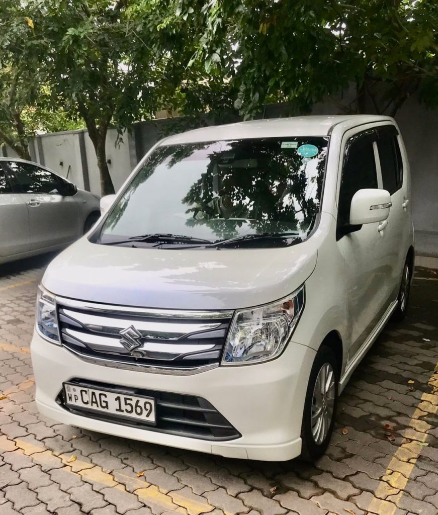 Suzuki Wagon R 2017-2018 или аналог в Шри-Ланке