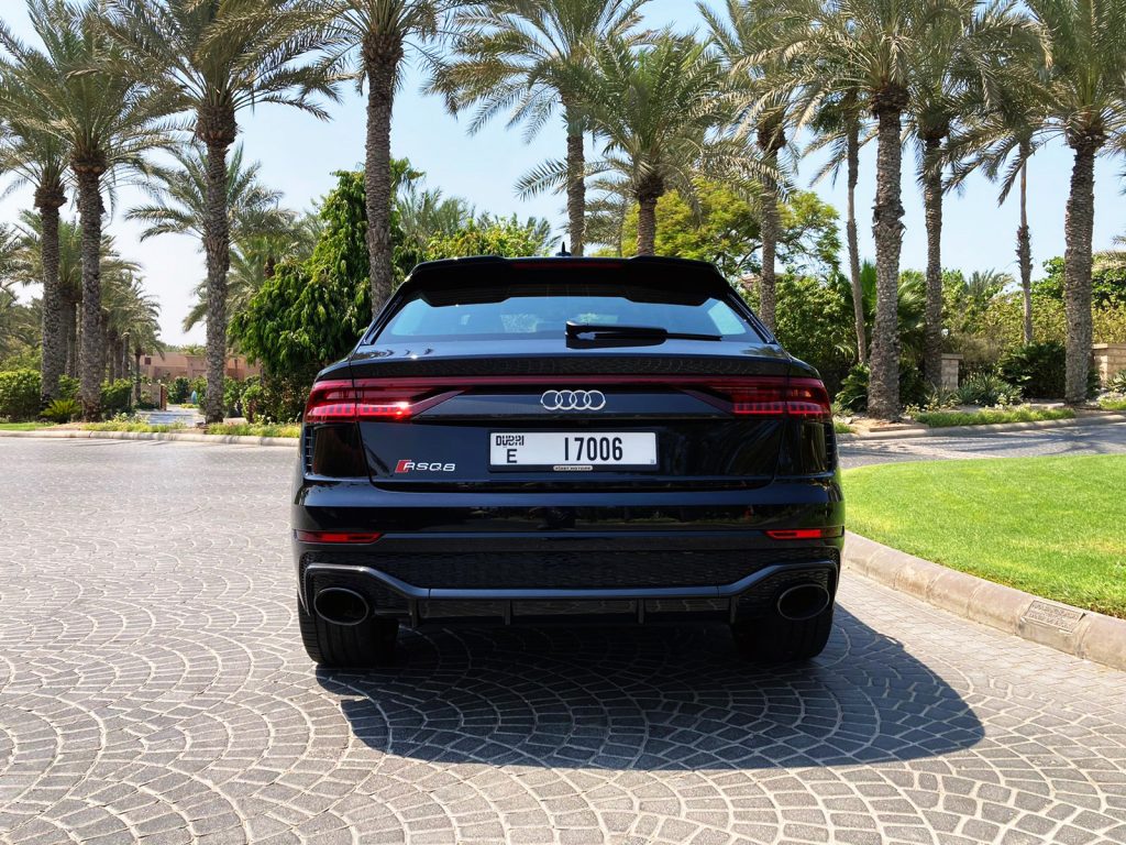 Audi RS Q8 2021-2023 год или аналог в ОАЭ
