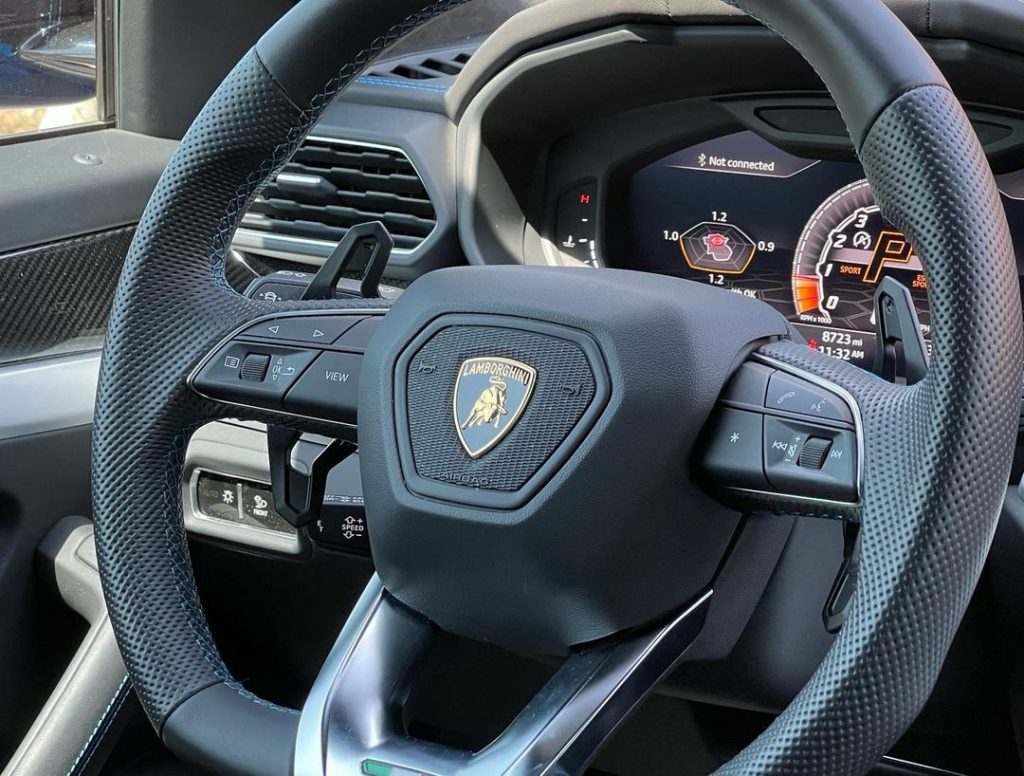 Lamborghini Urus 2021 blue в Лос Анджелесе, США