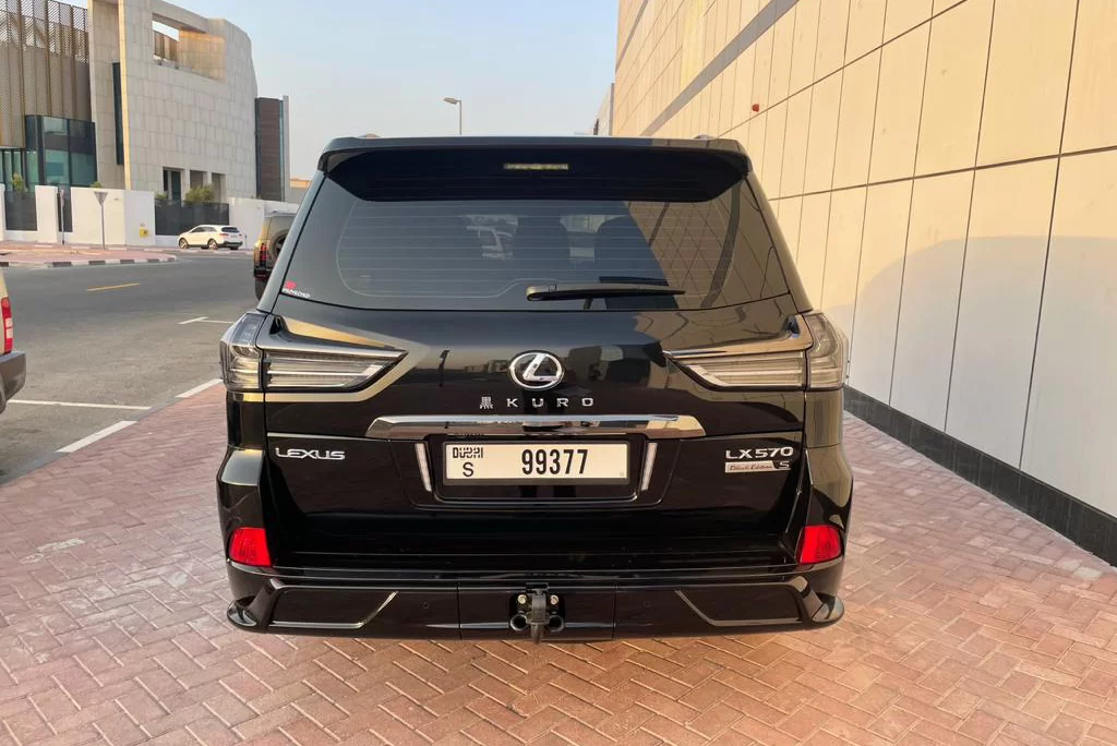 LEXUS LX 570 S в Дубаи, ОАЭ
