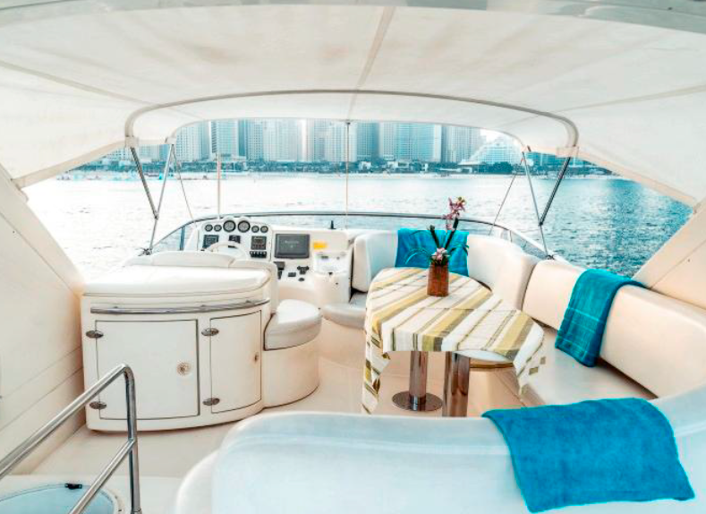 Яхта AZIMUT 50 FEET в Дубаи, ОАЭ