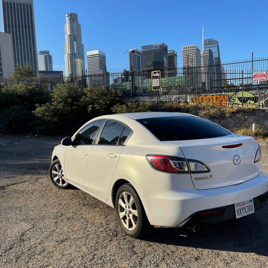 Mazda 3, 2012-2016 или аналог в Лос-Анджелесе, США
