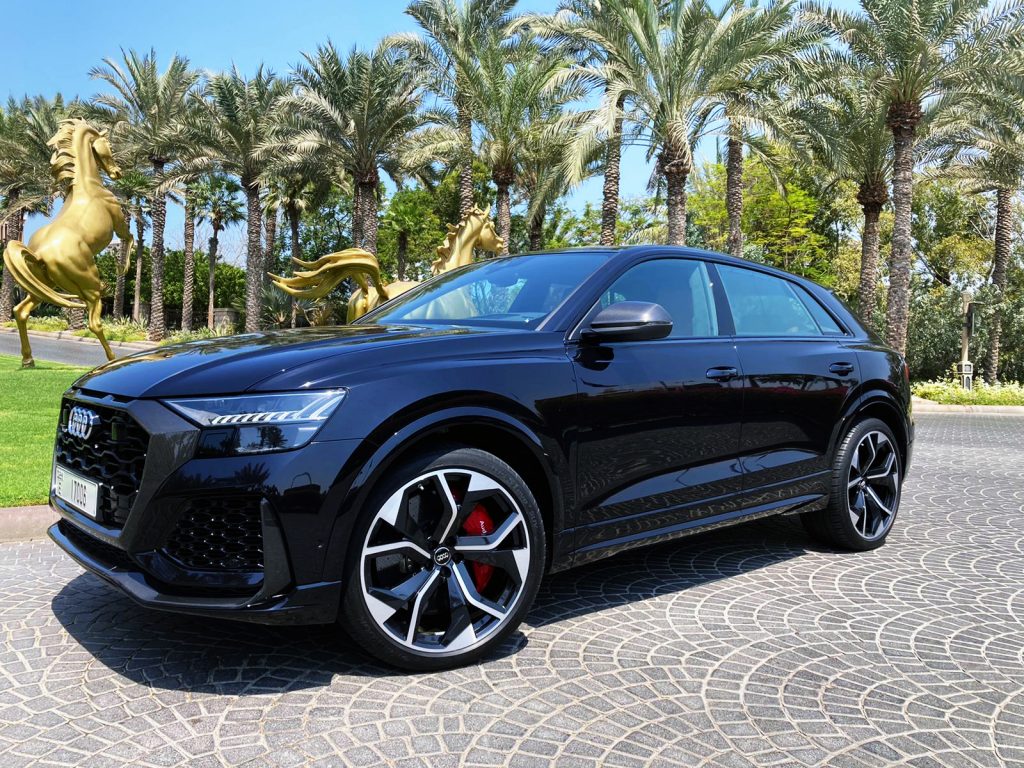 Audi RS Q8 2021-2023 год или аналог в ОАЭ