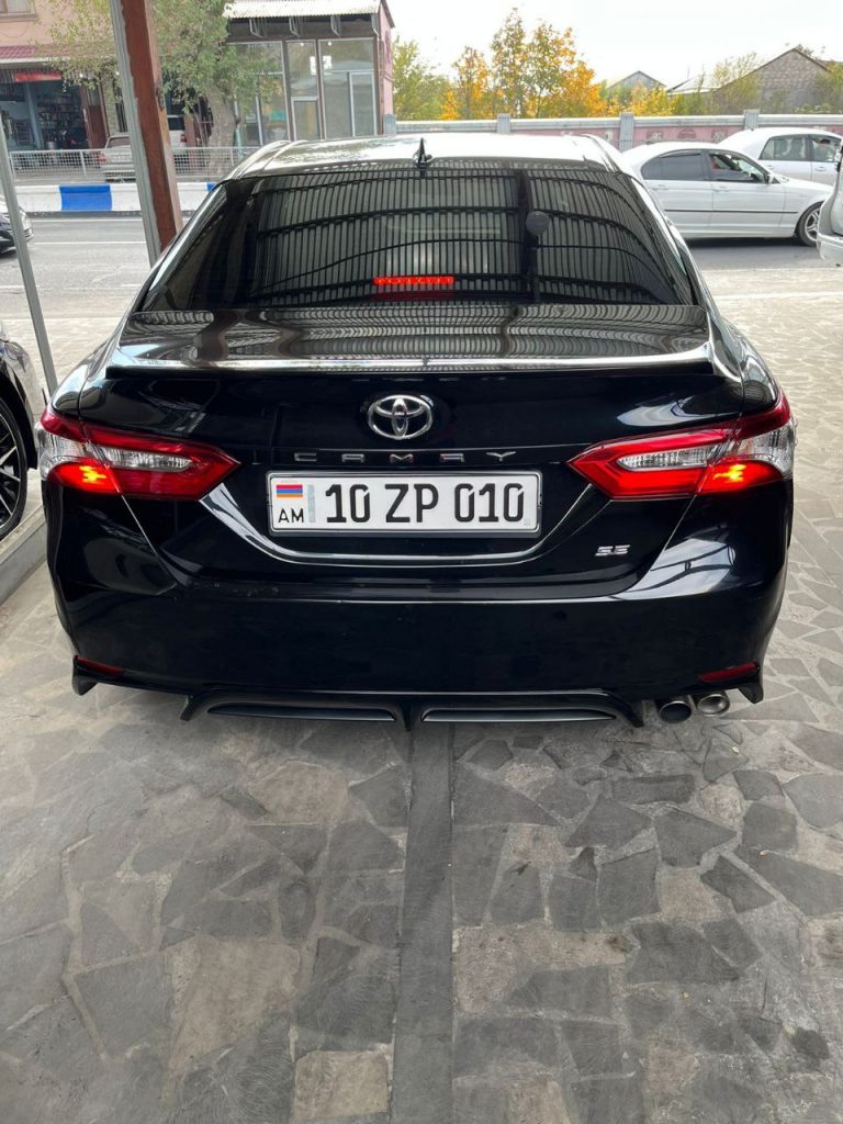 Toyota Camry 2019-2021 год или аналог в Ереване, Армения