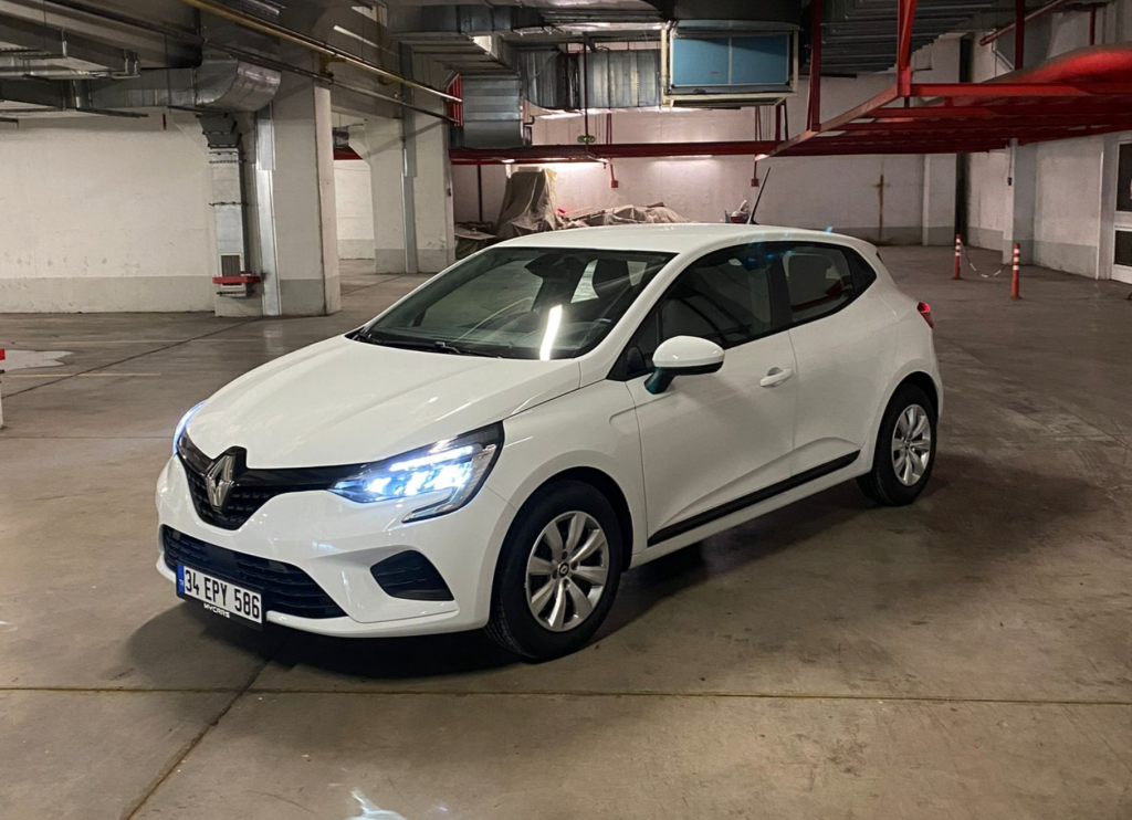 Renault Clio автомат 2021-2025 или аналог в Стамбуле, Турция