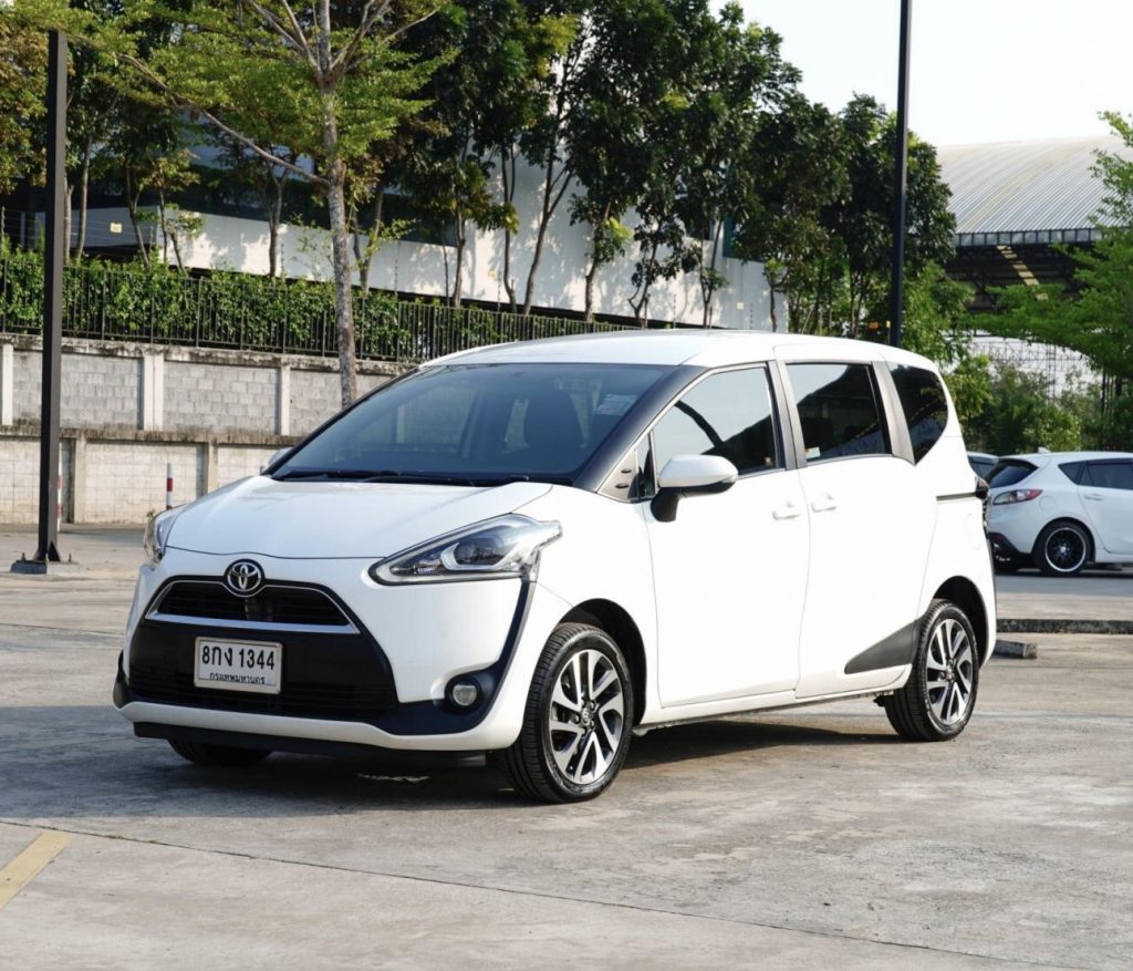 Toyota Sienta 2014-2018 год или аналог на Пхукете, Тайланд