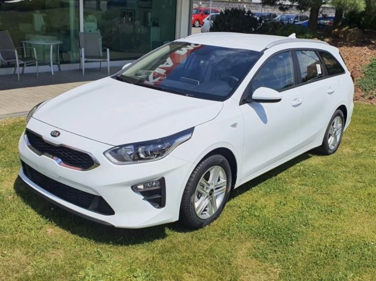 KIA CEED Универсал механика или аналог в Варне, Болгария