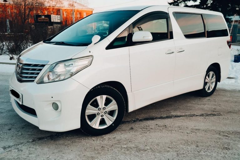 Минивэн TOYOTA ALPHARD или аналог в Иркутске