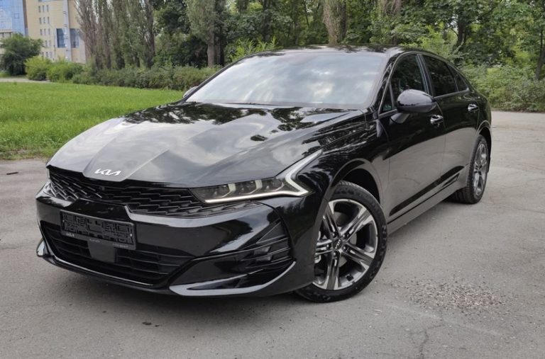 KIA K5 или аналог в Москве, Россия