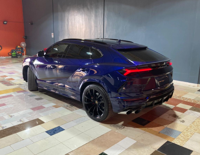 Lamborghini URUS Blue 2018 в Дубаи, ОАЭ