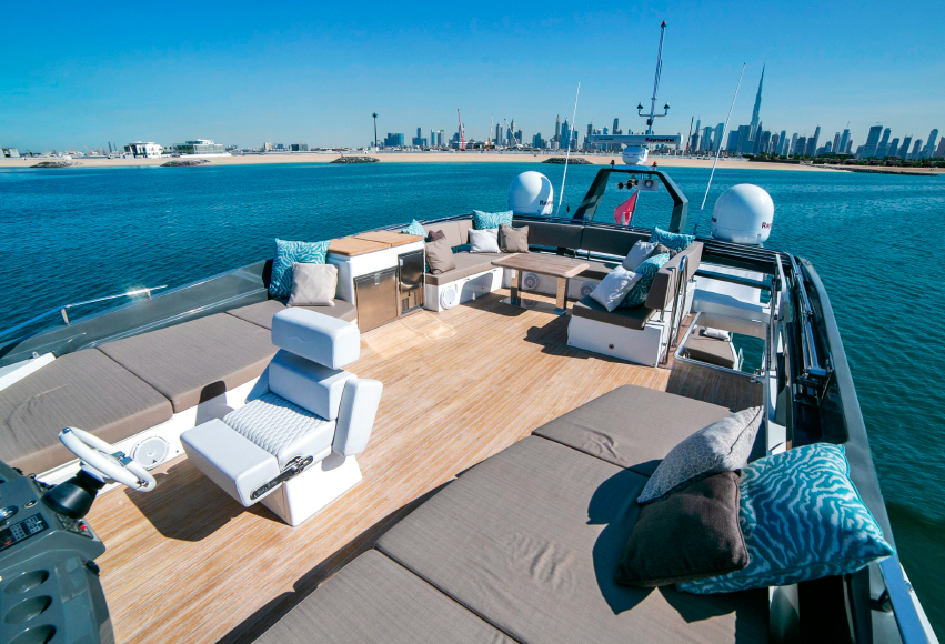 Яхта DOLCE VITA 105 FEET в Дубаи, ОАЭ