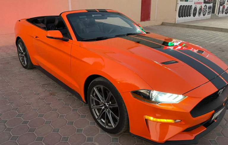 FORD MUSTANG CONVERTIBLE 2018-2019 в Дубаи, ОАЭ