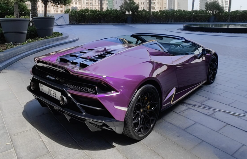 Lamborghini Huracan EVO Spyder в Дубаи, ОАЭ