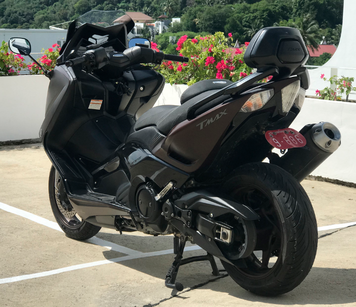 Мотоцикл Yamaha T-max (2016 год) на Пхукете, Таиланд
