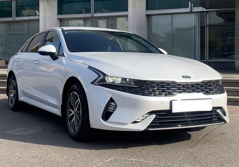 KIA K5 2020 или аналог в Москве