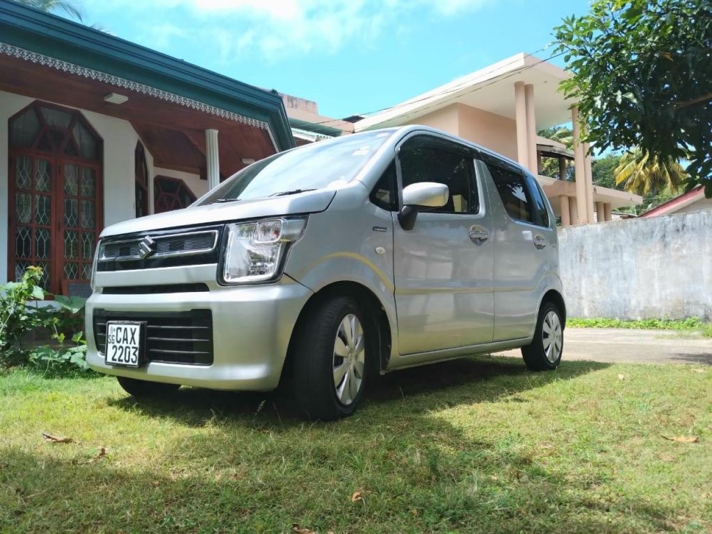 Suzuki Wagon R или аналог в Шри-Ланке