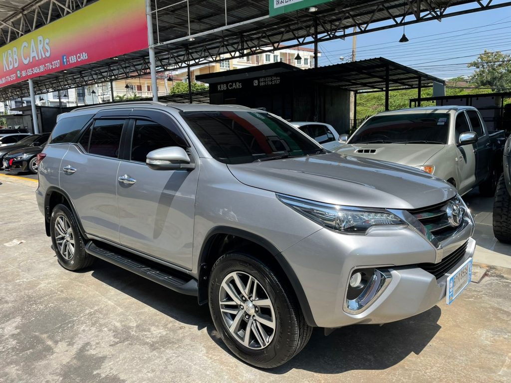 Toyota Fortuner 2018-2022 год или аналог в Паттайе, Таиланд
