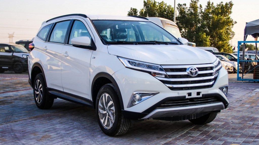 Toyota Rush 7 мест 2020-2023 год или аналог в Дубаи, ОАЭ