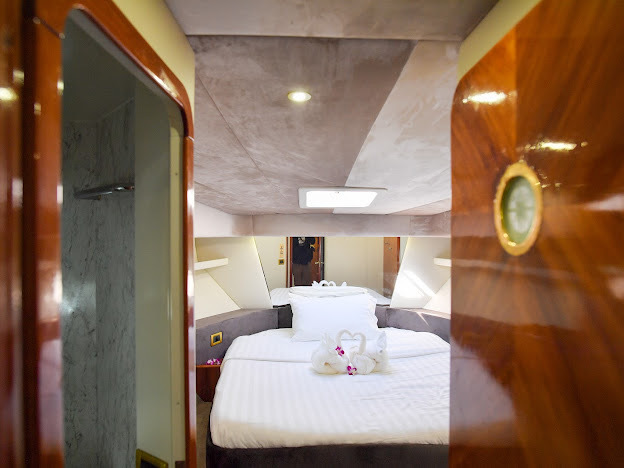 Моторная яхта Azimut 54 на Пхукете, Таиланд