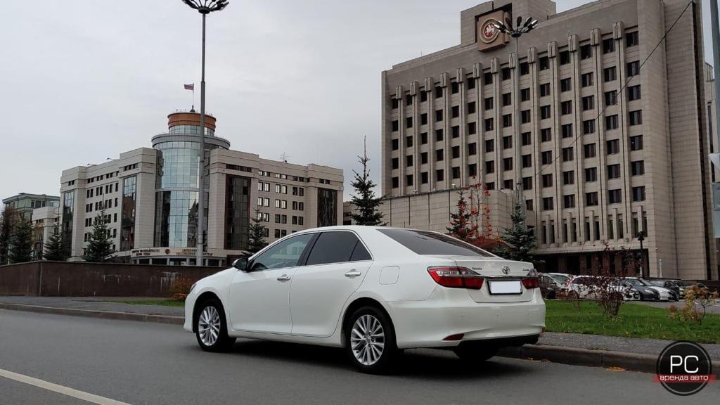 Toyota Camry V55 2015-2017 год или аналог в Казани, Россия