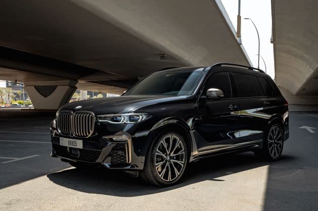 BMW X7 M50I 2019-2021 или аналог в Дубаи, ОАЭ
