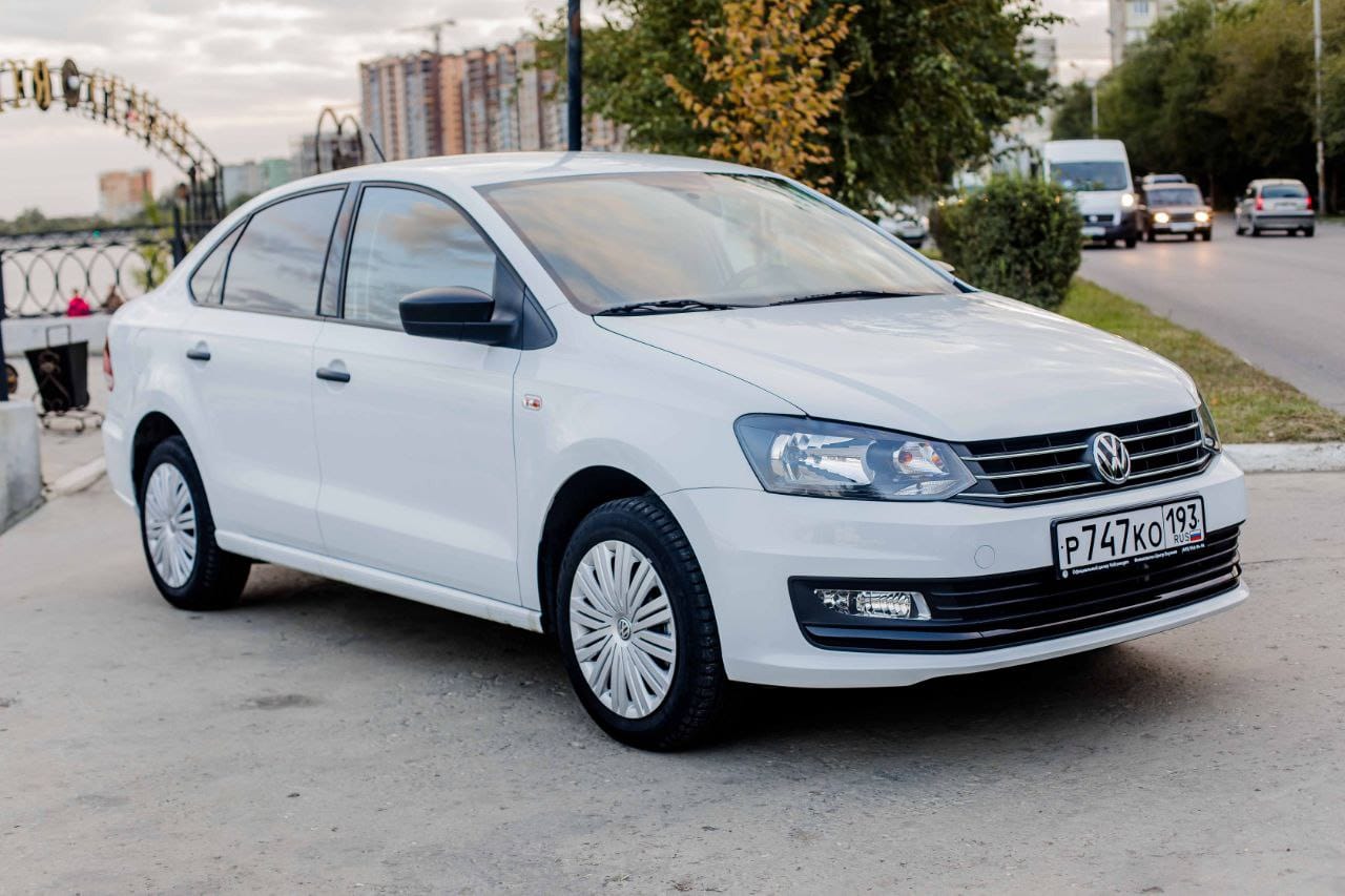 Взять в аренду Volkswagen polo 2020г в Астрахани, Россия