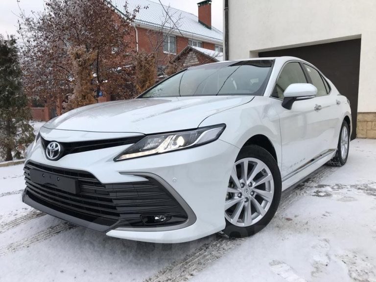 Toyota Camry или аналог в Москве, Россия