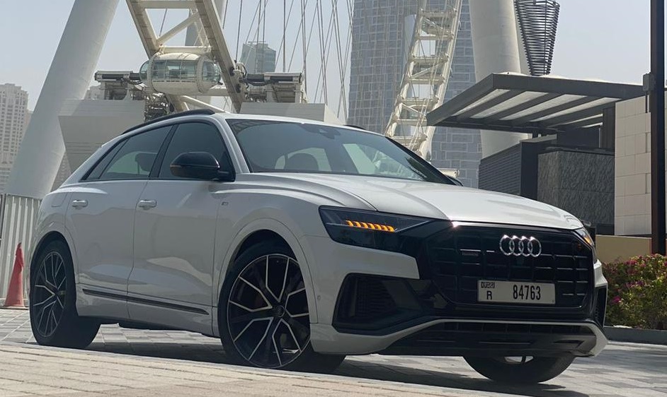 Audi Q8 2019-2021 год или аналог в ОАЭ