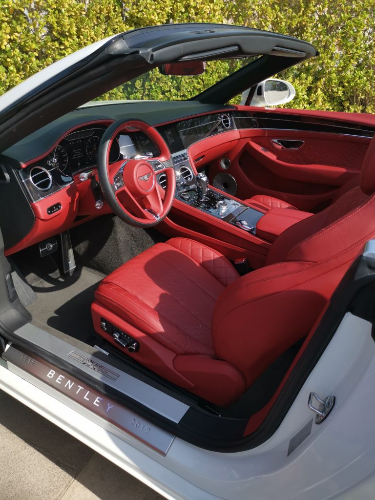 Bentley GTC cabrio 2021 в Дубаи, ОАЭ