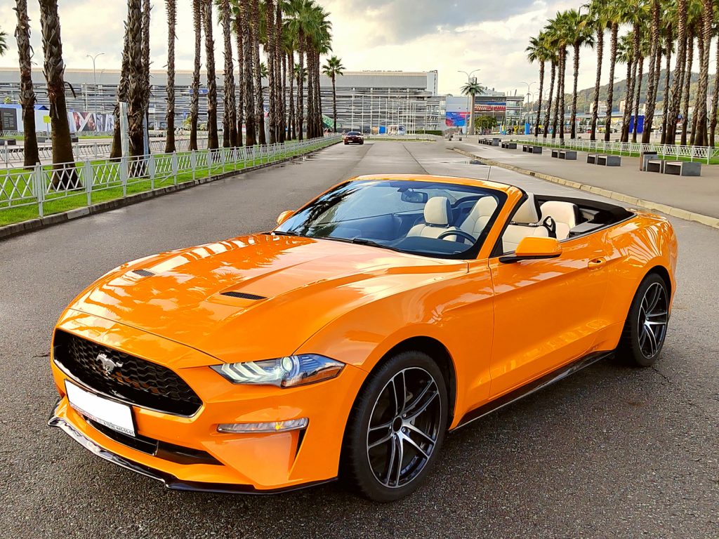 Ford Mustang 2017-2020 год или аналог в Сочи, Россия