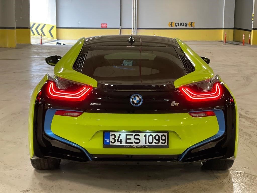 BMW i8 2018 green в Анталии, Турция