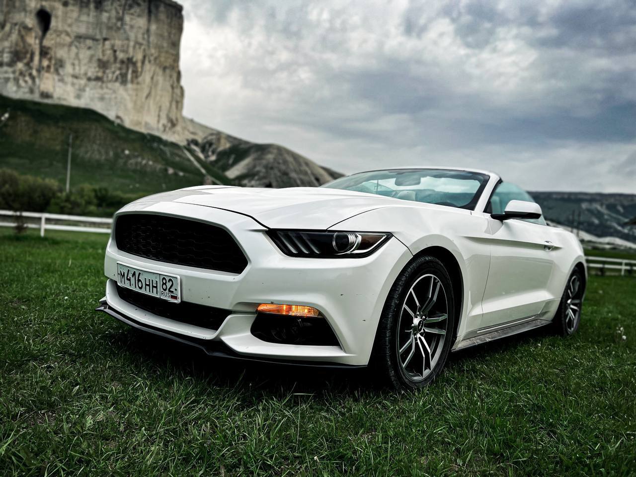 Взять в аренду Кабриолет Ford Mustang в Симферополе, Крым