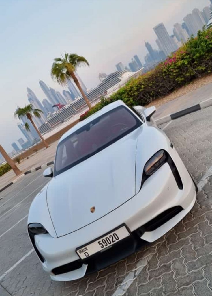 Porsche Taycan Turbo 2021 в Дубаи, ОАЭ
