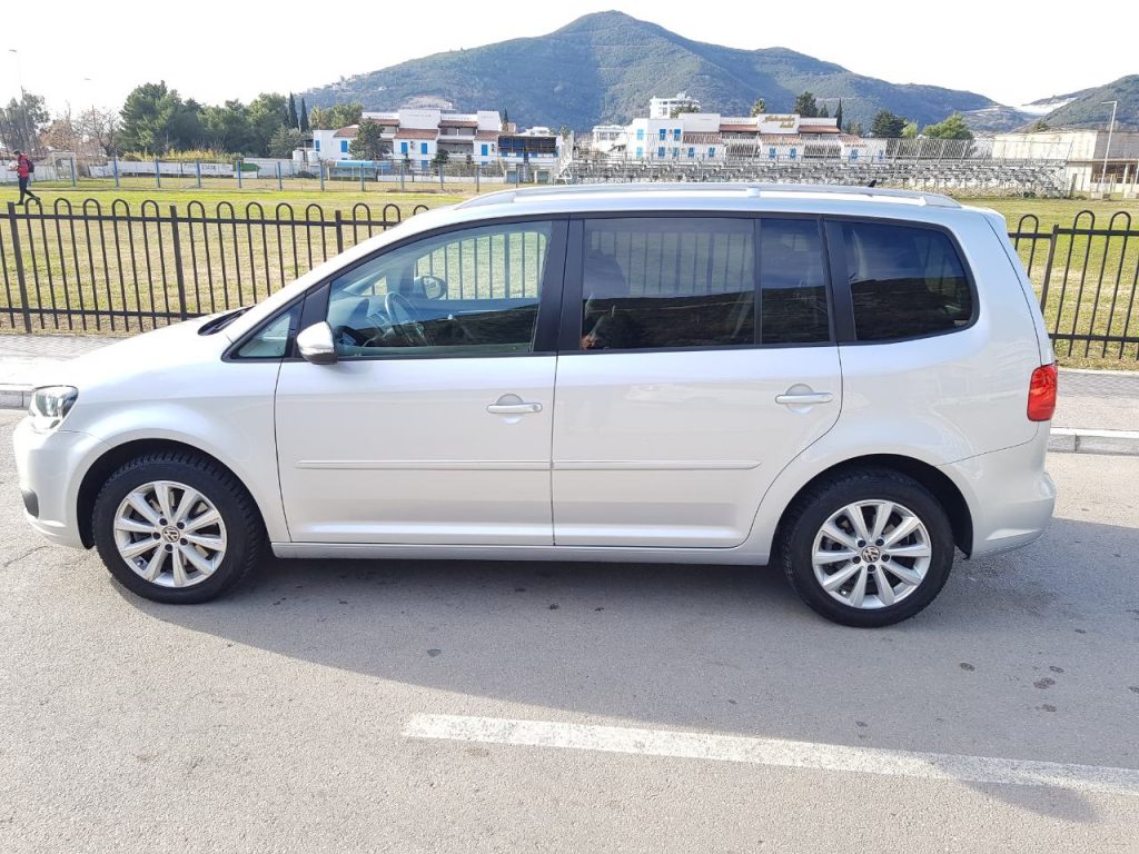 VW touran 7 мест 2014-2016 год или аналог в Черногории